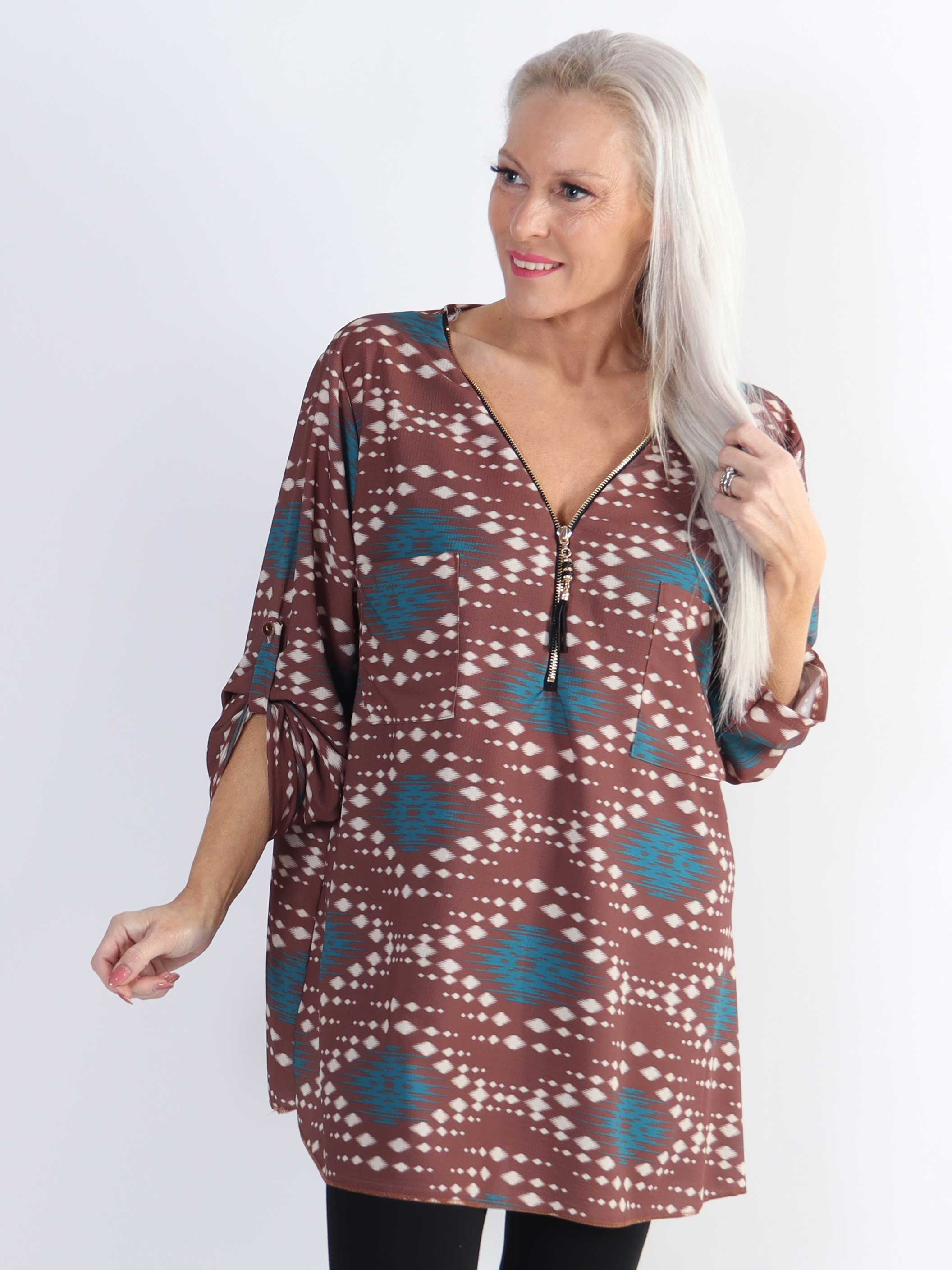 Claudia Pattern - Plus size tunika med print og lynlås